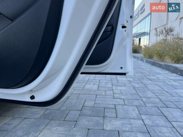 Белый Фольксваген Поло, объемом двигателя 1.4 л и пробегом 136 тыс. км за 10650 $, фото 120 на Automoto.ua