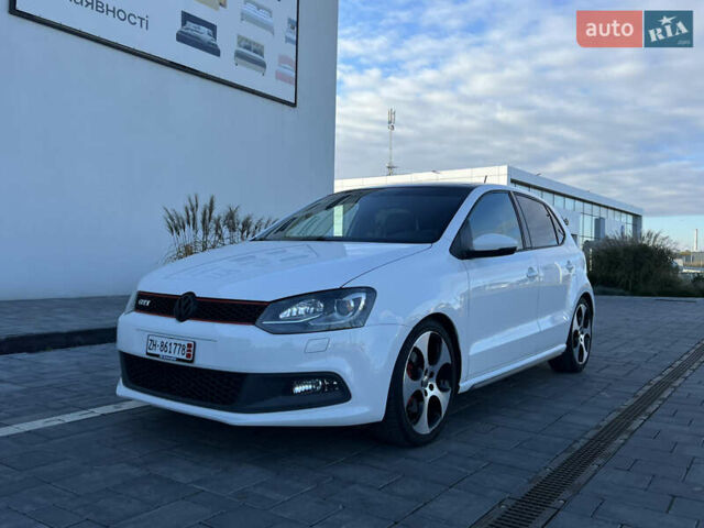 Белый Фольксваген Поло, объемом двигателя 1.4 л и пробегом 136 тыс. км за 9950 $, фото 1 на Automoto.ua