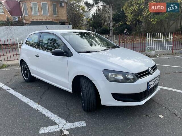 Белый Фольксваген Поло, объемом двигателя 1.2 л и пробегом 209 тыс. км за 6350 $, фото 2 на Automoto.ua
