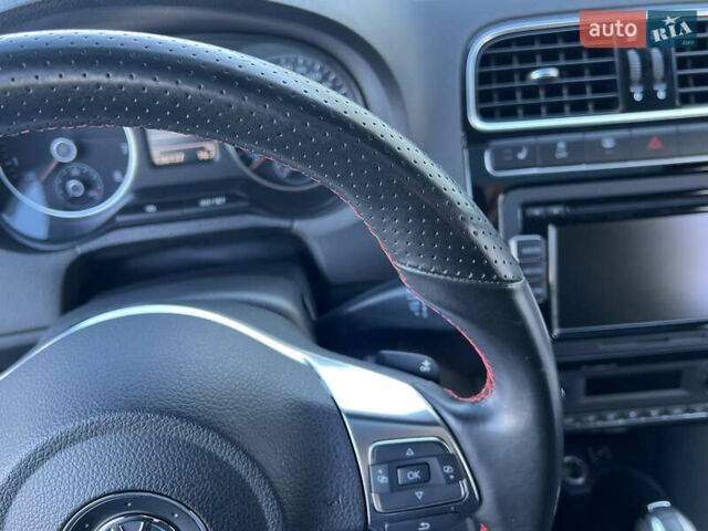 Белый Фольксваген Поло, объемом двигателя 1.4 л и пробегом 136 тыс. км за 9950 $, фото 70 на Automoto.ua