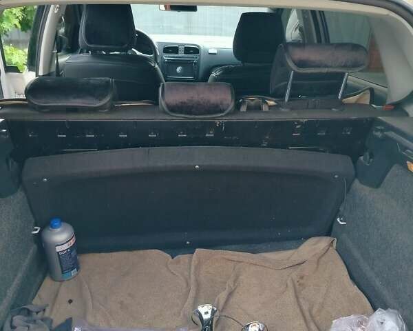 Белый Фольксваген Поло, объемом двигателя 1.4 л и пробегом 200 тыс. км за 6000 $, фото 4 на Automoto.ua