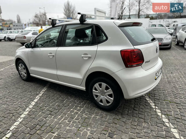 Белый Фольксваген Поло, объемом двигателя 1.2 л и пробегом 212 тыс. км за 6000 $, фото 9 на Automoto.ua
