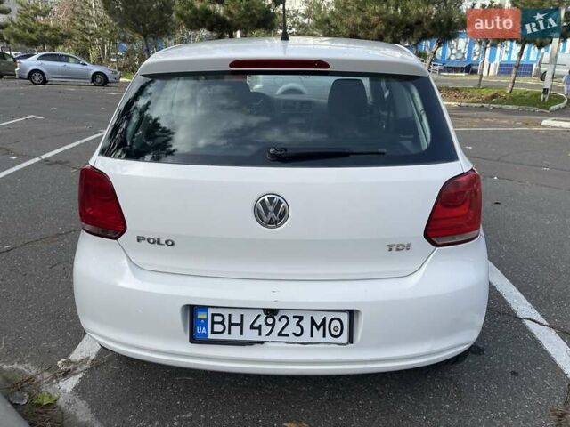 Белый Фольксваген Поло, объемом двигателя 1.2 л и пробегом 209 тыс. км за 6350 $, фото 6 на Automoto.ua