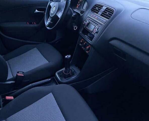 Белый Фольксваген Поло, объемом двигателя 1.39 л и пробегом 140 тыс. км за 6200 $, фото 8 на Automoto.ua