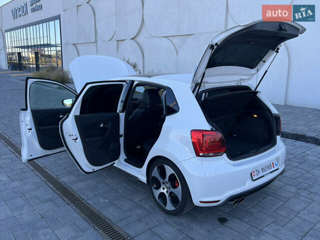 Белый Фольксваген Поло, объемом двигателя 1.4 л и пробегом 136 тыс. км за 10650 $, фото 143 на Automoto.ua