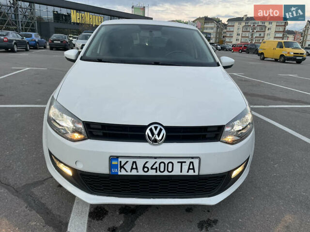 Белый Фольксваген Поло, объемом двигателя 1.39 л и пробегом 160 тыс. км за 5350 $, фото 1 на Automoto.ua