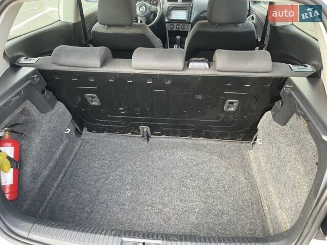 Белый Фольксваген Поло, объемом двигателя 1.2 л и пробегом 209 тыс. км за 6350 $, фото 19 на Automoto.ua