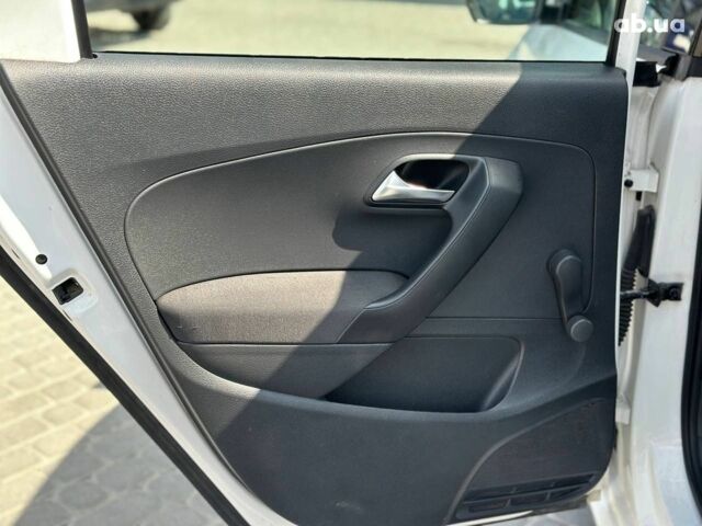 Белый Фольксваген Поло, объемом двигателя 1.2 л и пробегом 211 тыс. км за 6590 $, фото 20 на Automoto.ua