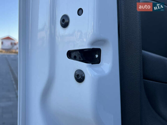 Белый Фольксваген Поло, объемом двигателя 1.4 л и пробегом 136 тыс. км за 10650 $, фото 134 на Automoto.ua