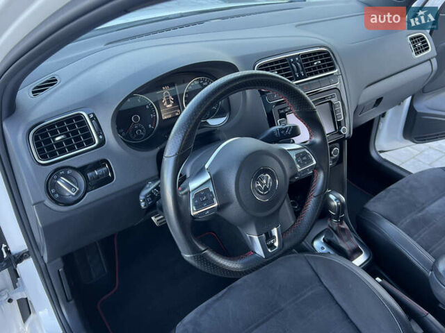 Белый Фольксваген Поло, объемом двигателя 1.4 л и пробегом 136 тыс. км за 10650 $, фото 51 на Automoto.ua