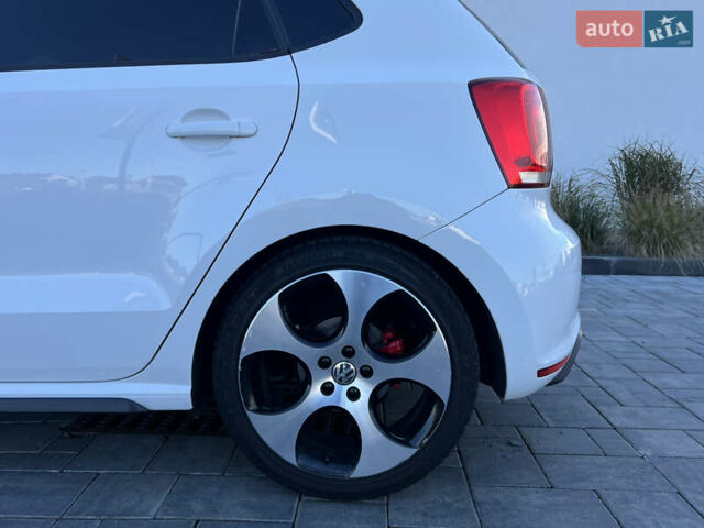 Белый Фольксваген Поло, объемом двигателя 1.4 л и пробегом 136 тыс. км за 10650 $, фото 44 на Automoto.ua