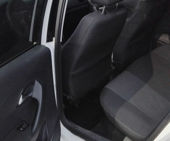 Белый Фольксваген Поло, объемом двигателя 1.4 л и пробегом 200 тыс. км за 6500 $, фото 8 на Automoto.ua