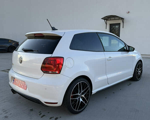 Белый Фольксваген Поло, объемом двигателя 1.4 л и пробегом 227 тыс. км за 7800 $, фото 3 на Automoto.ua