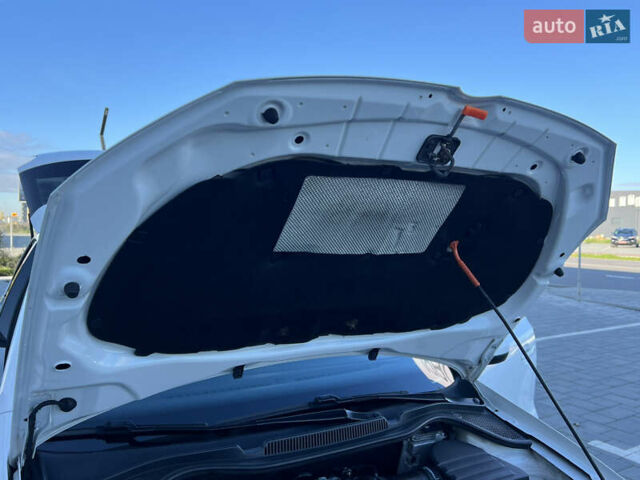 Белый Фольксваген Поло, объемом двигателя 1.4 л и пробегом 136 тыс. км за 10650 $, фото 150 на Automoto.ua