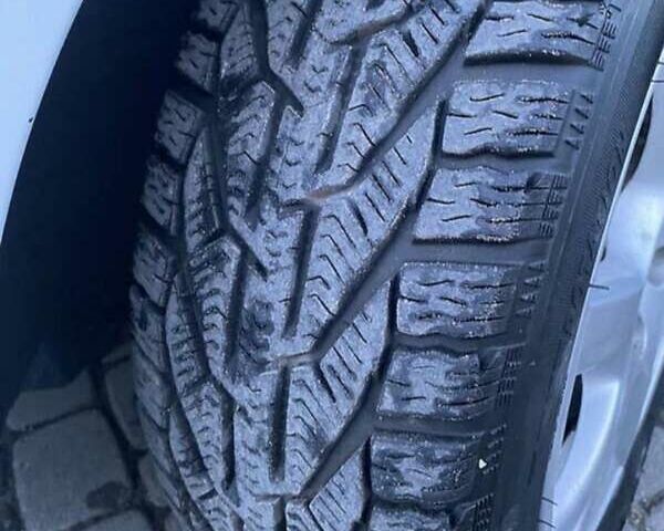 Белый Фольксваген Поло, объемом двигателя 1.39 л и пробегом 140 тыс. км за 6200 $, фото 1 на Automoto.ua