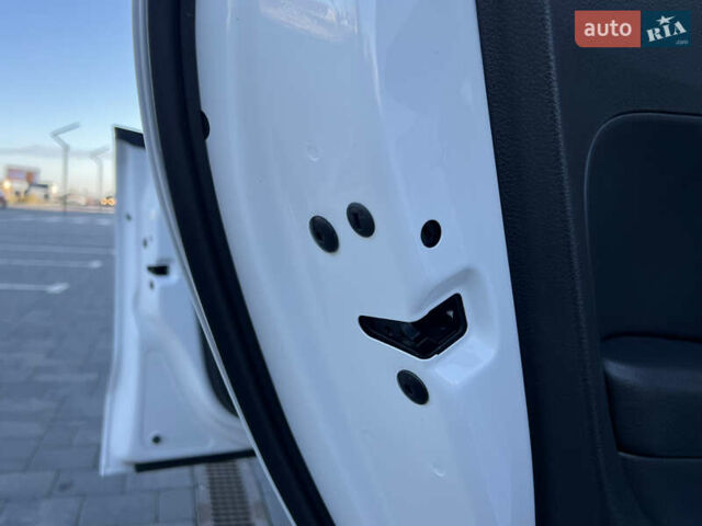 Белый Фольксваген Поло, объемом двигателя 1.4 л и пробегом 136 тыс. км за 9950 $, фото 132 на Automoto.ua