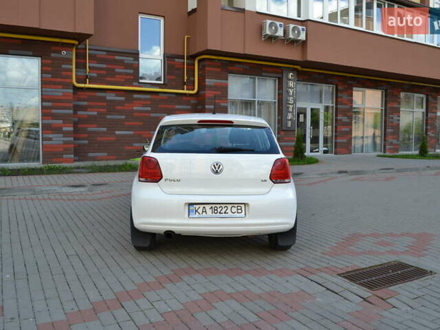 Білий Фольксваген Поло, об'ємом двигуна 1.4 л та пробігом 211 тис. км за 7500 $, фото 3 на Automoto.ua