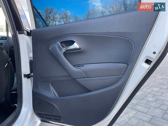 Белый Фольксваген Поло, объемом двигателя 1.2 л и пробегом 207 тыс. км за 8900 $, фото 19 на Automoto.ua