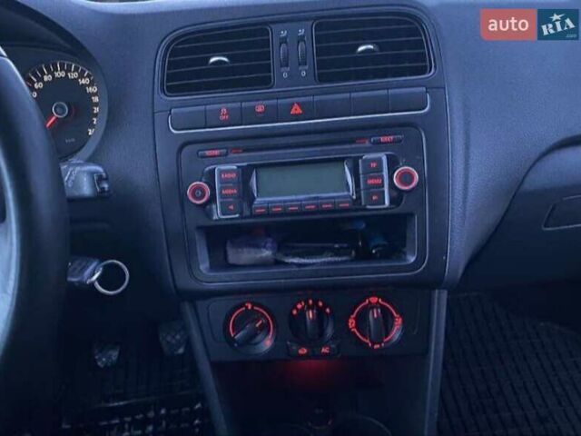 Белый Фольксваген Поло, объемом двигателя 1.39 л и пробегом 140 тыс. км за 6200 $, фото 2 на Automoto.ua