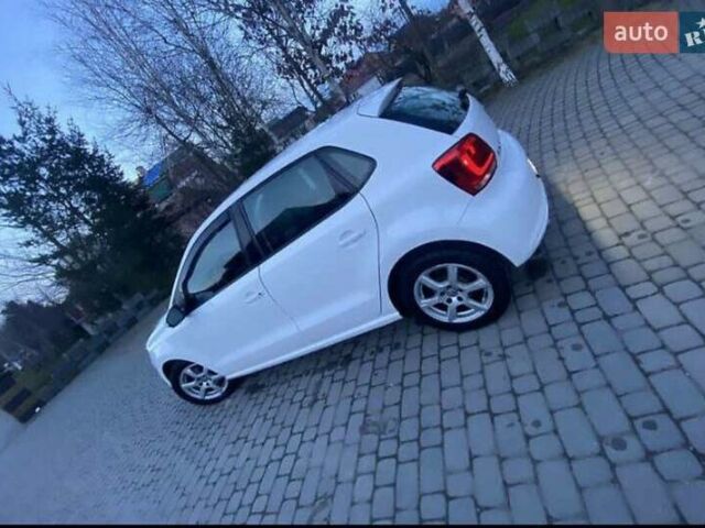 Белый Фольксваген Поло, объемом двигателя 1.39 л и пробегом 140 тыс. км за 6200 $, фото 7 на Automoto.ua