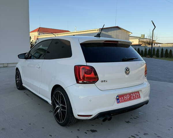 Белый Фольксваген Поло, объемом двигателя 1.4 л и пробегом 227 тыс. км за 7800 $, фото 4 на Automoto.ua