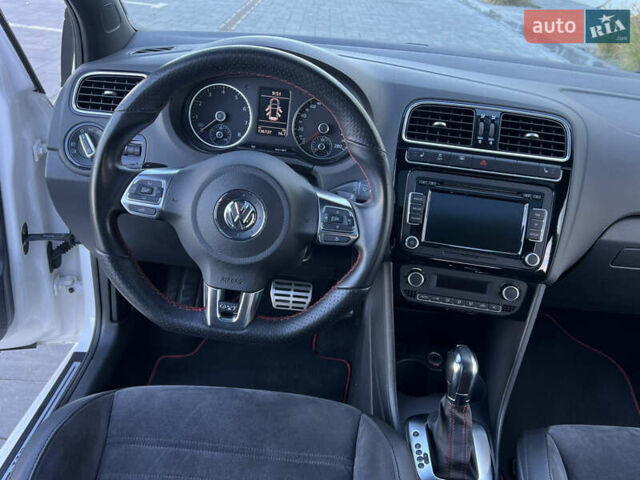 Белый Фольксваген Поло, объемом двигателя 1.4 л и пробегом 136 тыс. км за 10650 $, фото 53 на Automoto.ua