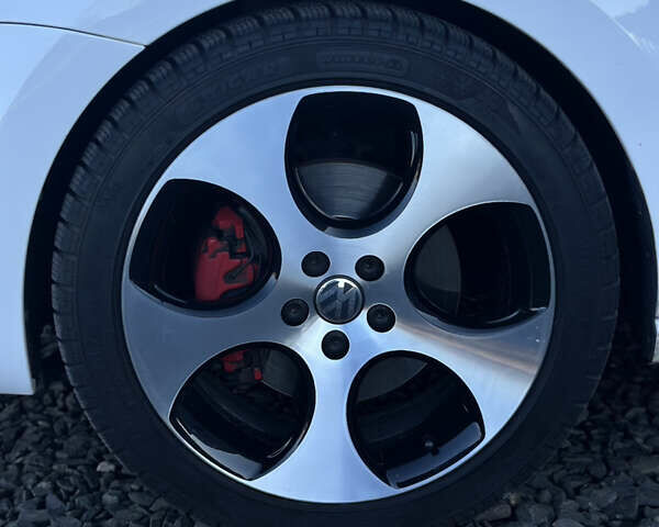 Белый Фольксваген Поло, объемом двигателя 1.4 л и пробегом 211 тыс. км за 10450 $, фото 5 на Automoto.ua