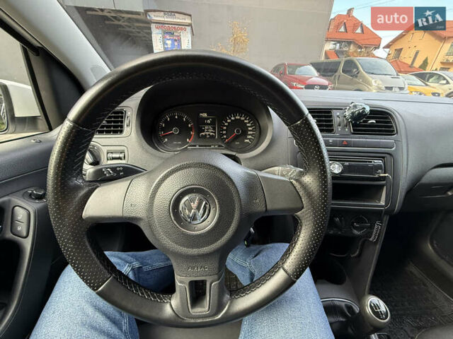 Белый Фольксваген Поло, объемом двигателя 1.39 л и пробегом 441 тыс. км за 6999 $, фото 16 на Automoto.ua