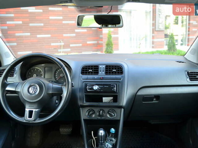 Білий Фольксваген Поло, об'ємом двигуна 1.4 л та пробігом 211 тис. км за 7500 $, фото 7 на Automoto.ua