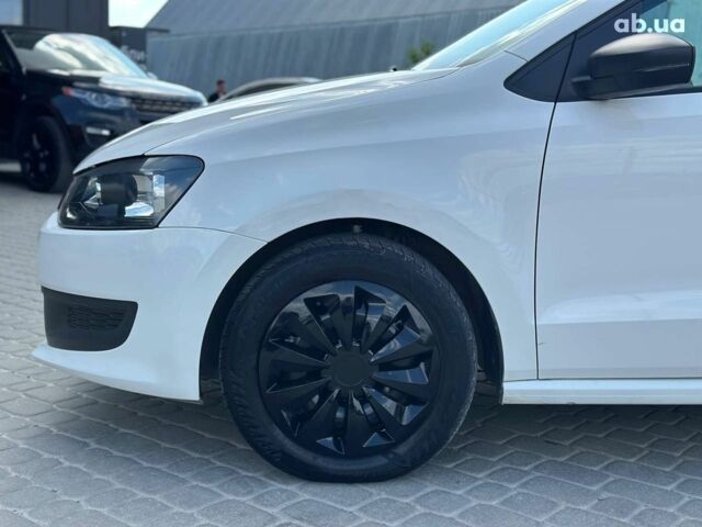 Белый Фольксваген Поло, объемом двигателя 1.2 л и пробегом 211 тыс. км за 6590 $, фото 2 на Automoto.ua