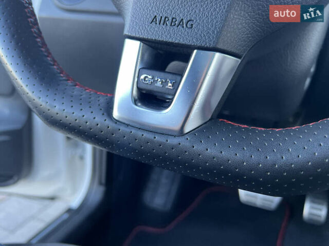 Белый Фольксваген Поло, объемом двигателя 1.4 л и пробегом 136 тыс. км за 9950 $, фото 67 на Automoto.ua