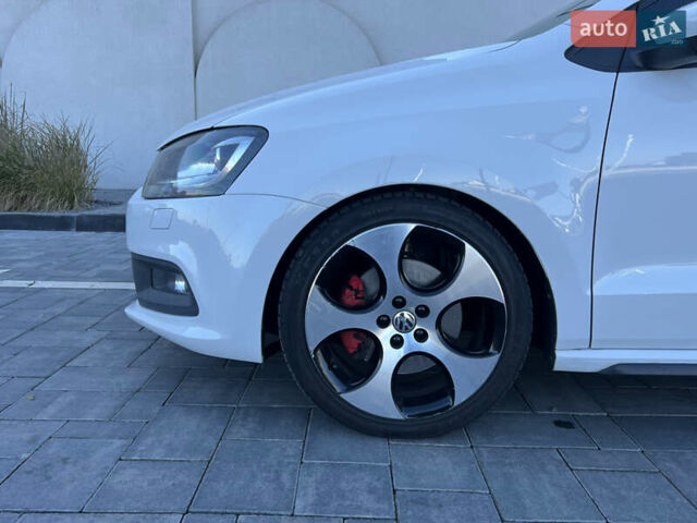 Белый Фольксваген Поло, объемом двигателя 1.4 л и пробегом 136 тыс. км за 10650 $, фото 40 на Automoto.ua