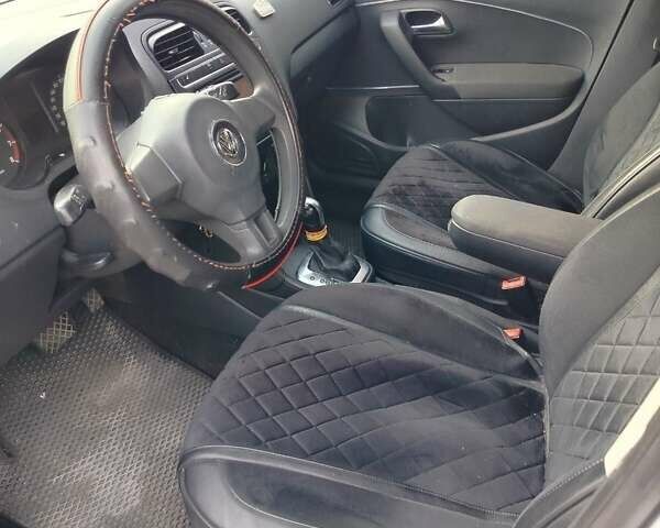 Белый Фольксваген Поло, объемом двигателя 1.4 л и пробегом 200 тыс. км за 6000 $, фото 3 на Automoto.ua