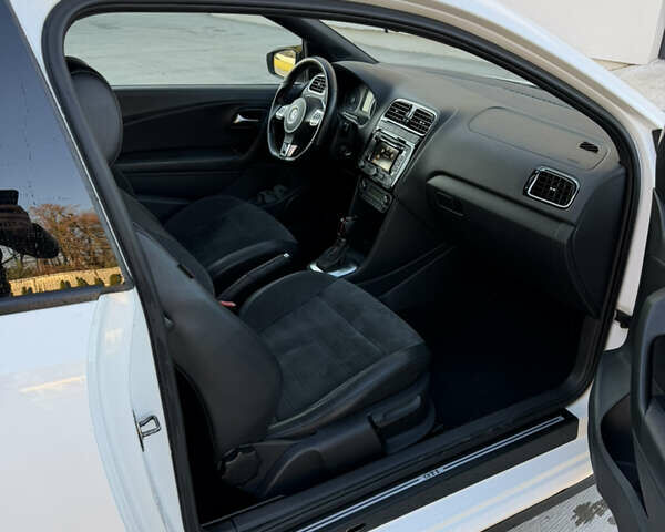 Белый Фольксваген Поло, объемом двигателя 1.4 л и пробегом 227 тыс. км за 7800 $, фото 8 на Automoto.ua