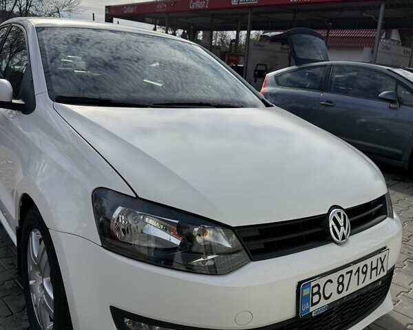 Белый Фольксваген Поло, объемом двигателя 1.39 л и пробегом 441 тыс. км за 6999 $, фото 1 на Automoto.ua