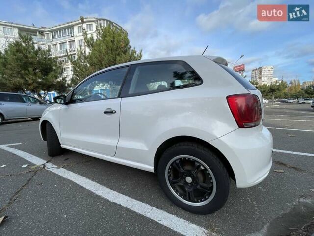 Белый Фольксваген Поло, объемом двигателя 1.2 л и пробегом 209 тыс. км за 6350 $, фото 7 на Automoto.ua