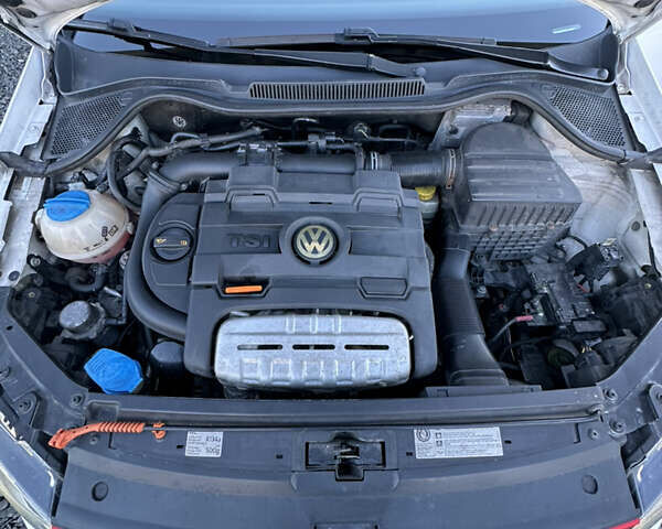 Белый Фольксваген Поло, объемом двигателя 1.4 л и пробегом 211 тыс. км за 10450 $, фото 28 на Automoto.ua