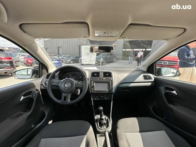 Белый Фольксваген Поло, объемом двигателя 1.2 л и пробегом 211 тыс. км за 6590 $, фото 21 на Automoto.ua