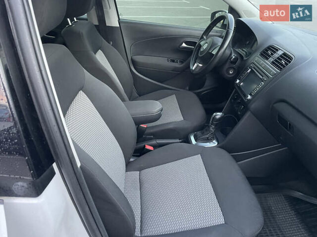 Белый Фольксваген Поло, объемом двигателя 1.39 л и пробегом 160 тыс. км за 5350 $, фото 15 на Automoto.ua