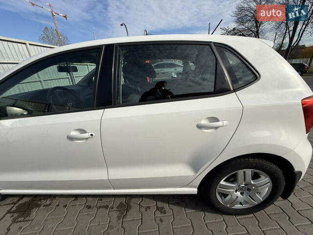 Белый Фольксваген Поло, объемом двигателя 1.39 л и пробегом 441 тыс. км за 6999 $, фото 11 на Automoto.ua