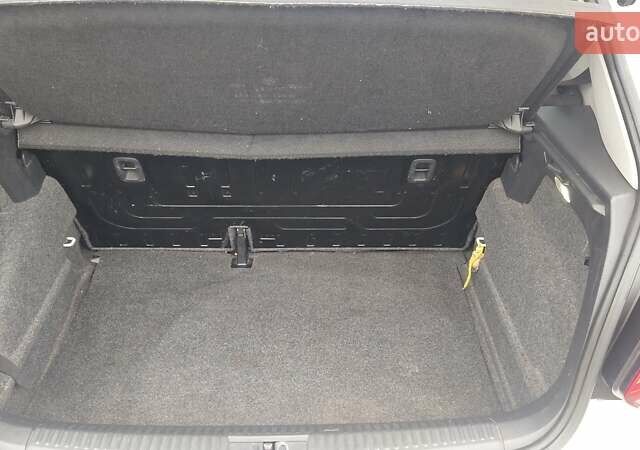 Белый Фольксваген Поло, объемом двигателя 1.39 л и пробегом 175 тыс. км за 7500 $, фото 7 на Automoto.ua