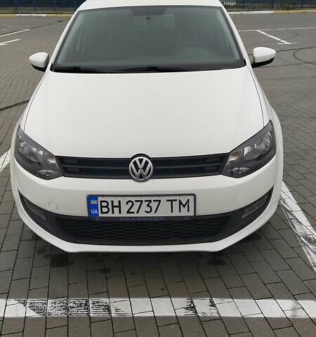 Белый Фольксваген Поло, объемом двигателя 1.39 л и пробегом 175 тыс. км за 7500 $, фото 2 на Automoto.ua