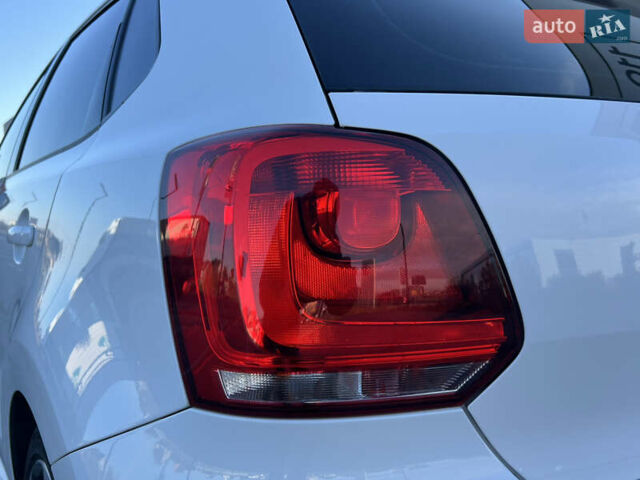 Белый Фольксваген Поло, объемом двигателя 1.4 л и пробегом 136 тыс. км за 9950 $, фото 32 на Automoto.ua