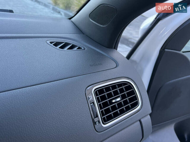 Белый Фольксваген Поло, объемом двигателя 1.4 л и пробегом 136 тыс. км за 9950 $, фото 75 на Automoto.ua