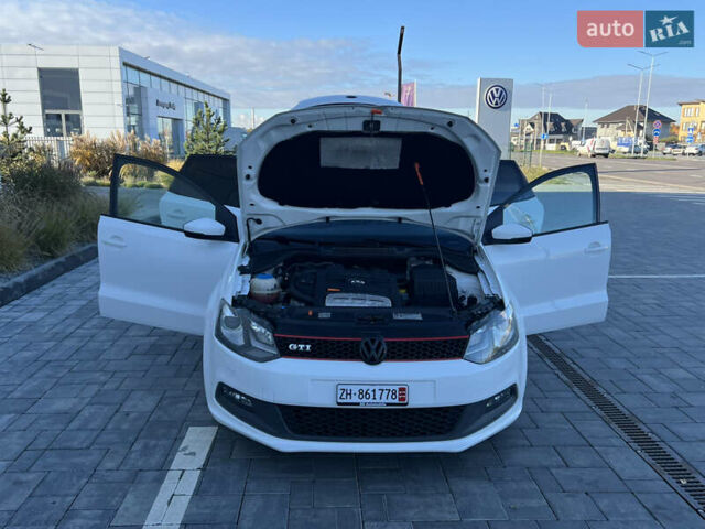 Белый Фольксваген Поло, объемом двигателя 1.4 л и пробегом 136 тыс. км за 10650 $, фото 141 на Automoto.ua