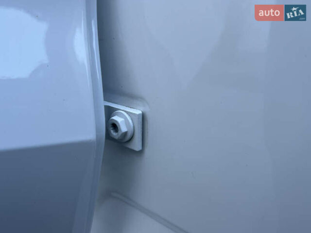 Белый Фольксваген Поло, объемом двигателя 1.4 л и пробегом 136 тыс. км за 10650 $, фото 118 на Automoto.ua