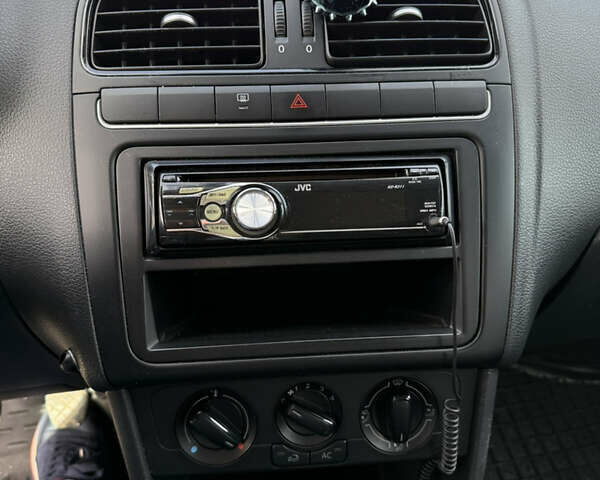 Белый Фольксваген Поло, объемом двигателя 1.39 л и пробегом 441 тыс. км за 6999 $, фото 19 на Automoto.ua