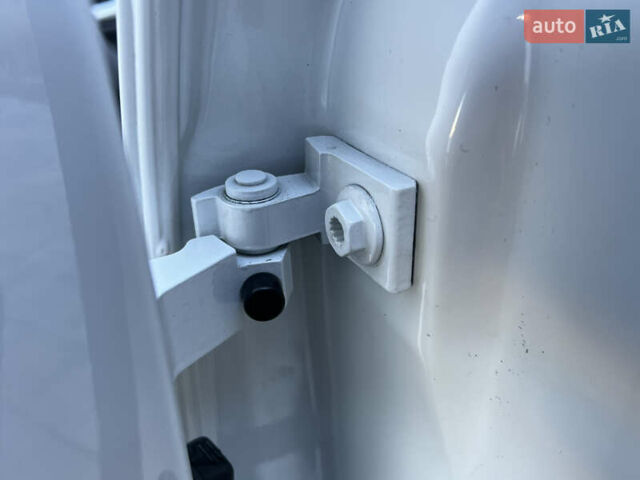 Белый Фольксваген Поло, объемом двигателя 1.4 л и пробегом 136 тыс. км за 9950 $, фото 122 на Automoto.ua