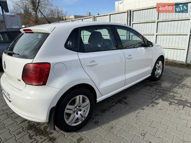 Белый Фольксваген Поло, объемом двигателя 1.39 л и пробегом 441 тыс. км за 6999 $, фото 7 на Automoto.ua