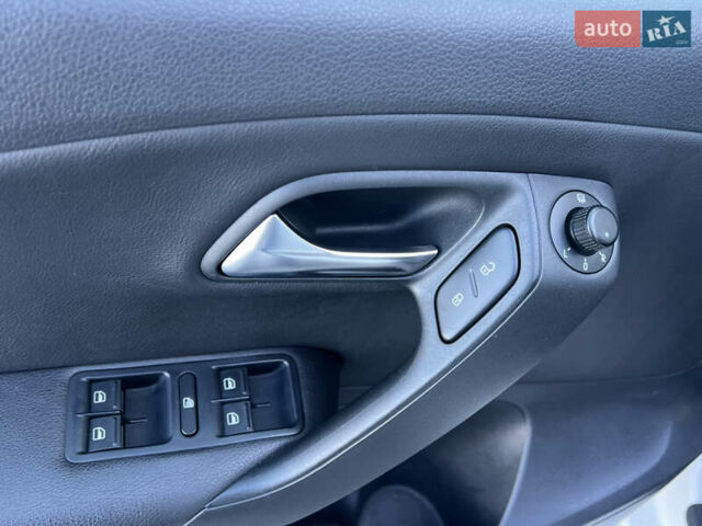 Белый Фольксваген Поло, объемом двигателя 1.4 л и пробегом 136 тыс. км за 10650 $, фото 79 на Automoto.ua